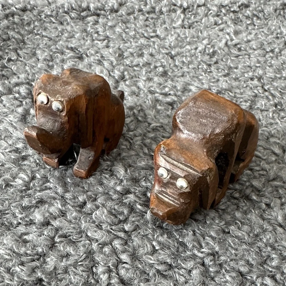 Hand-Carved Vintage Wooden Basset Hound Pair - Folk Art